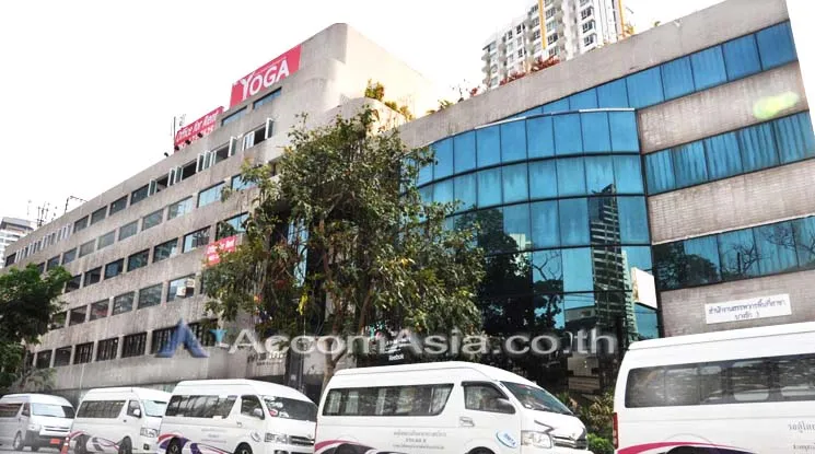 unit Office space For Rent in Silom, Bangkok  near BTS Chong Nonsi (AA11227)